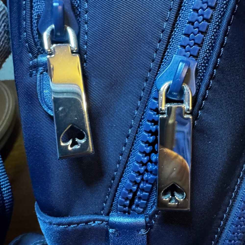 Kate Spade navy backpack silver brand logo double adjustable straps NWT ♠️ - Picture 8 of 14